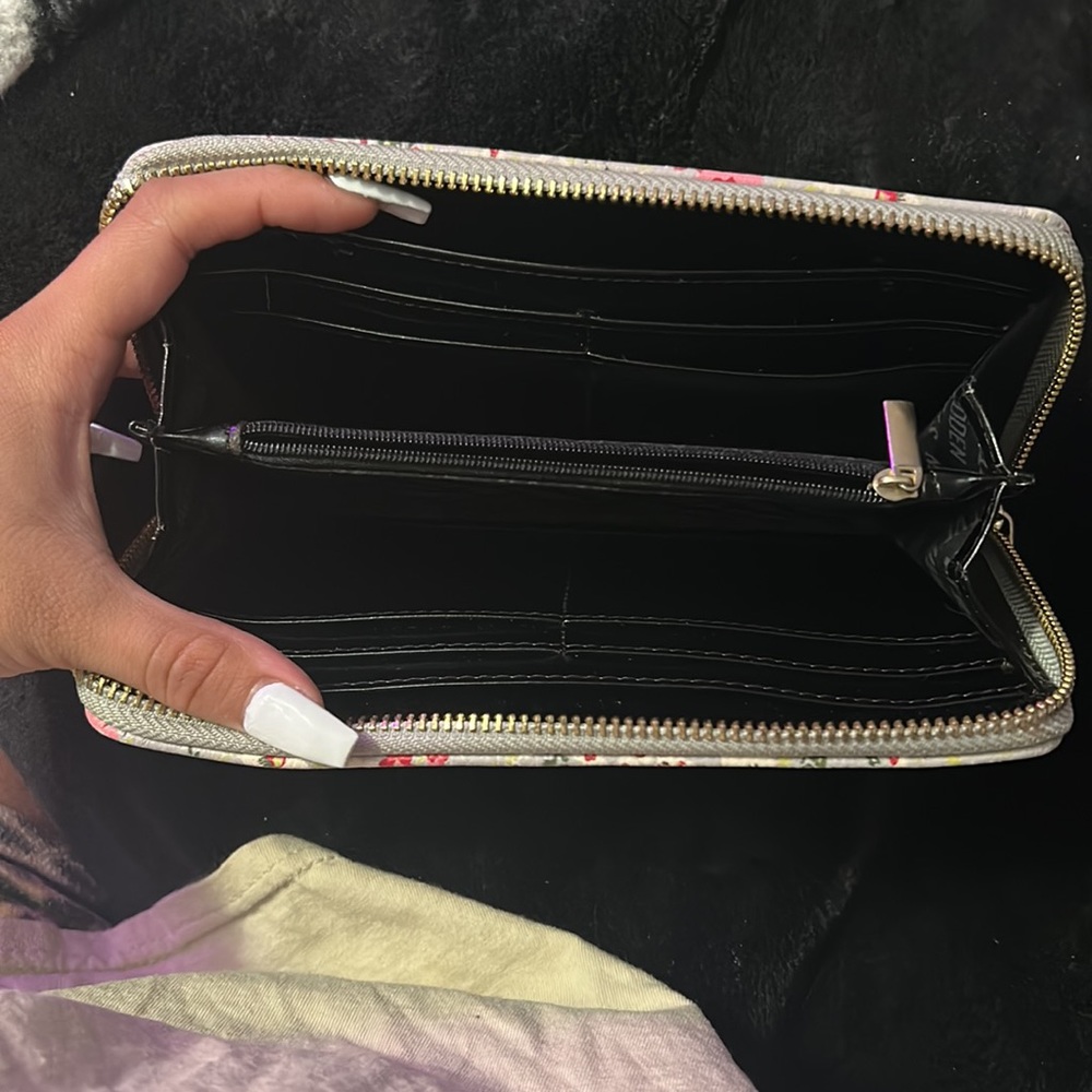 wallet - Picture 3 of 4